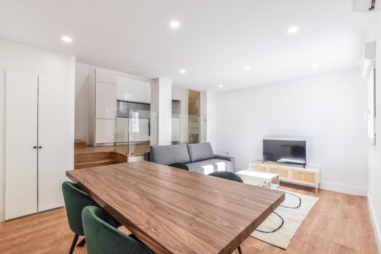 Apartamentos Reformados En Metro Pacifico Alquiler Temporal Madrid Ngoại thất bức ảnh