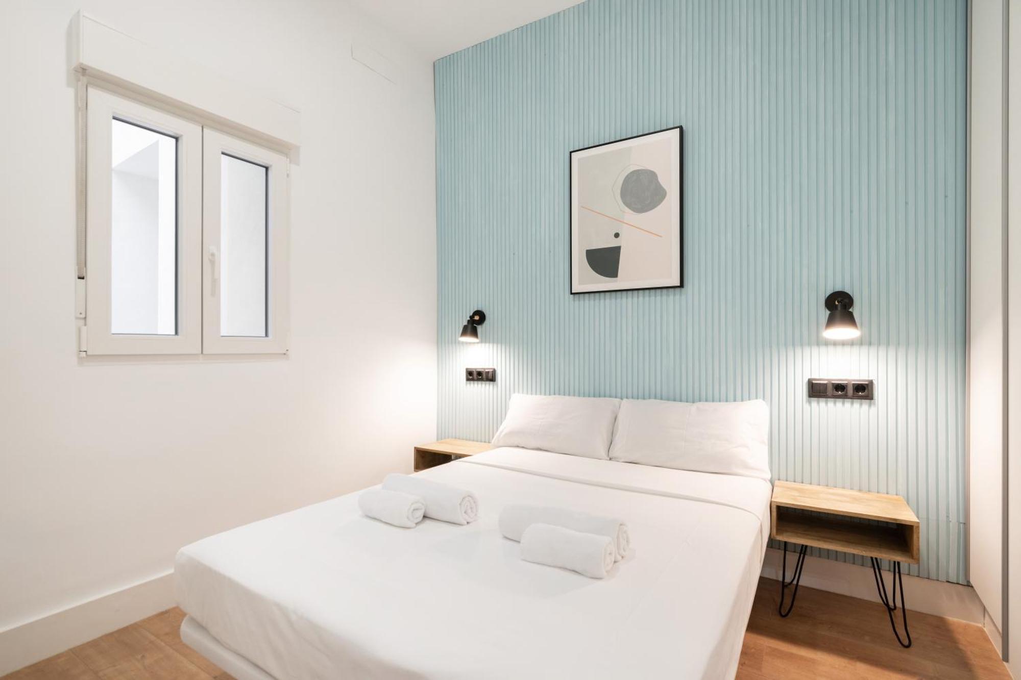 Apartamentos Reformados En Metro Pacifico Alquiler Temporal Madrid Ngoại thất bức ảnh