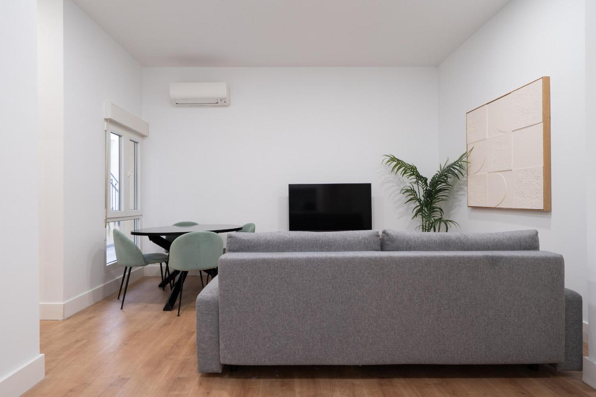 Apartamentos Reformados En Metro Pacifico Alquiler Temporal Madrid Ngoại thất bức ảnh